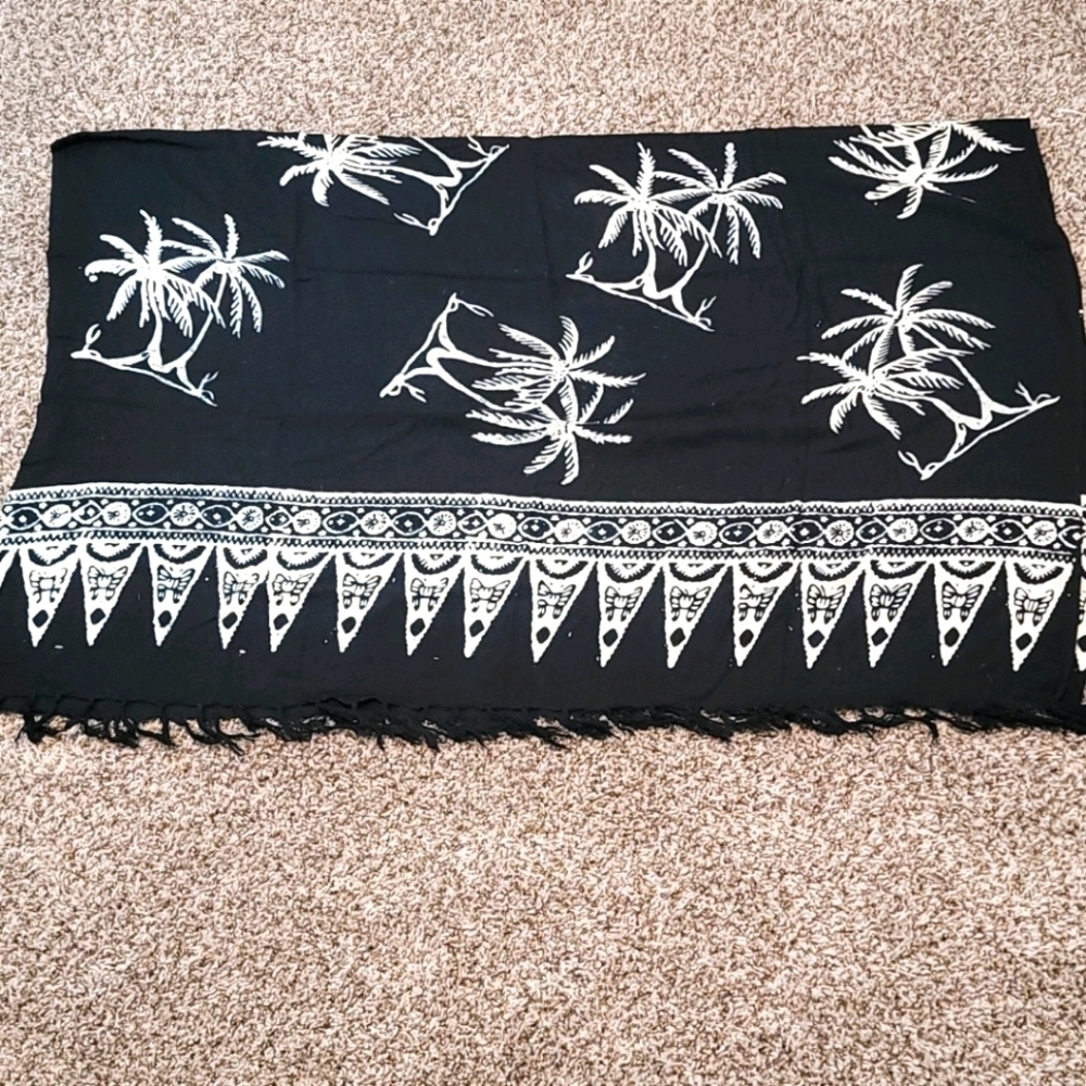Black & White Palm Tree Wrap